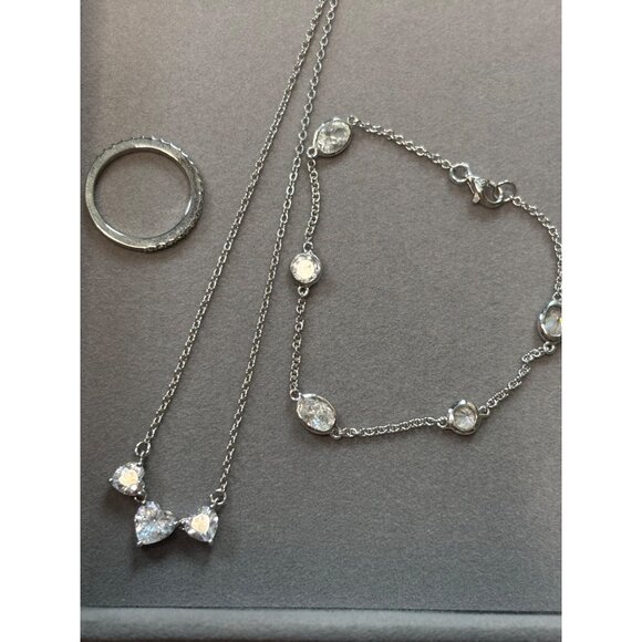 Elegant Cubic Zirconia Jewelry Set With Necklace Earrings Bracelet & Ring In Sil - Picture 6 of 9